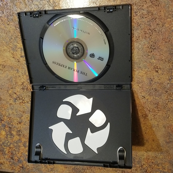 The Polar Express movie DVD, EUC - Picture 3 of 4